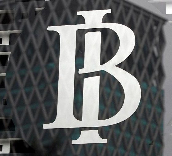 Apa Itu BI Rate dan Mengapa Penting untuk UMKM? BI rate adalah suku bunga acuan yang ditetapkan oleh Bank Indonesia. Angka ini memengaruhi bunga pinjaman, bunga tabungan, hingga iklim investasi di Indonesia.