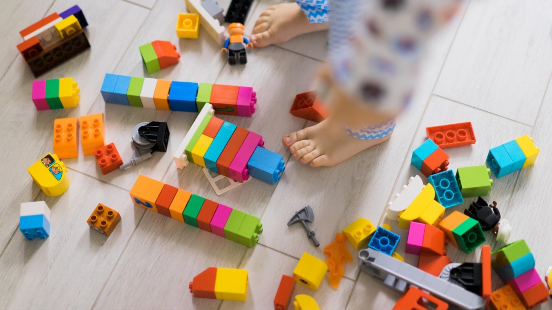 Ilustrasi Mainan Balok Susun 