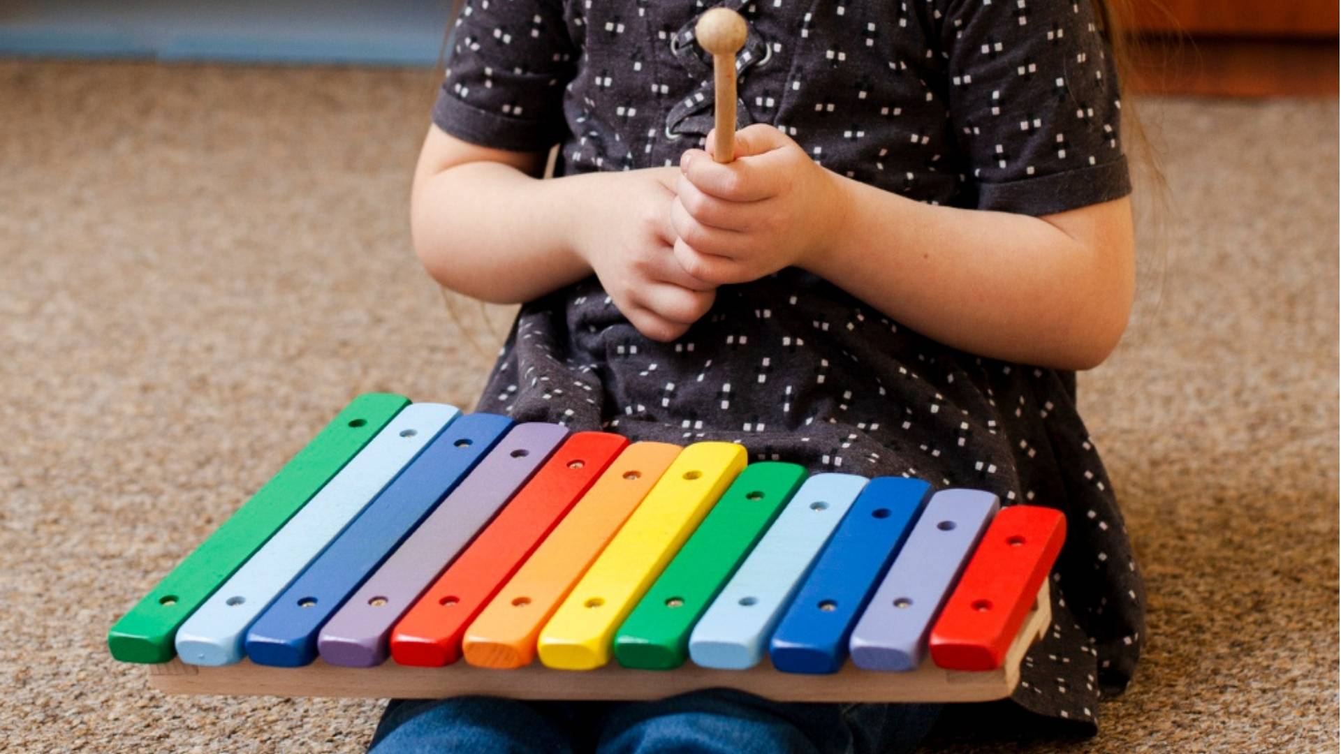 Ilustrasi Mainan Alat Musik 